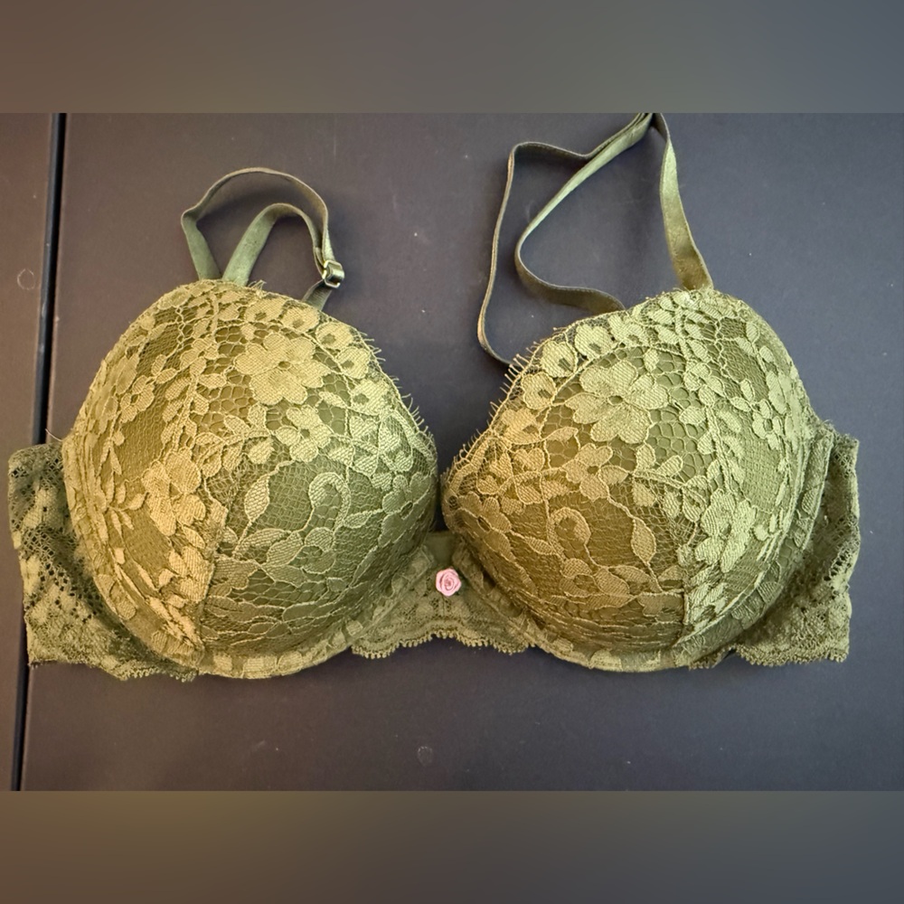 Victoria's Secret Green Lace Bra